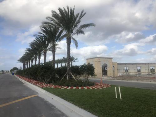 avenir community entrance palm beach gardens
